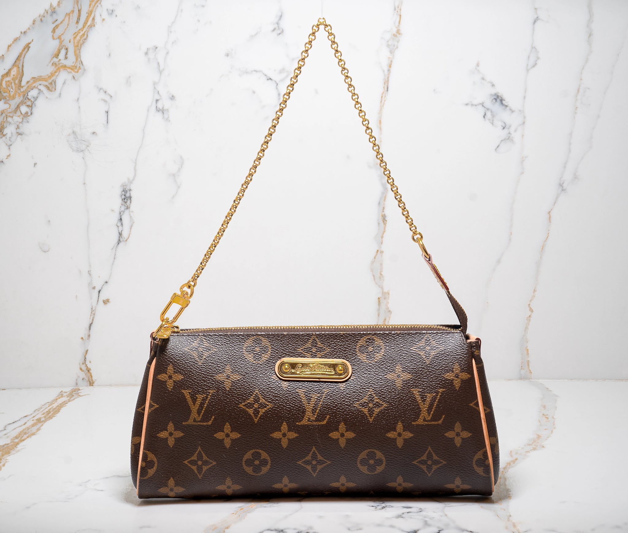 Louis Vuitton Monogram Eva Clutch w/Strap