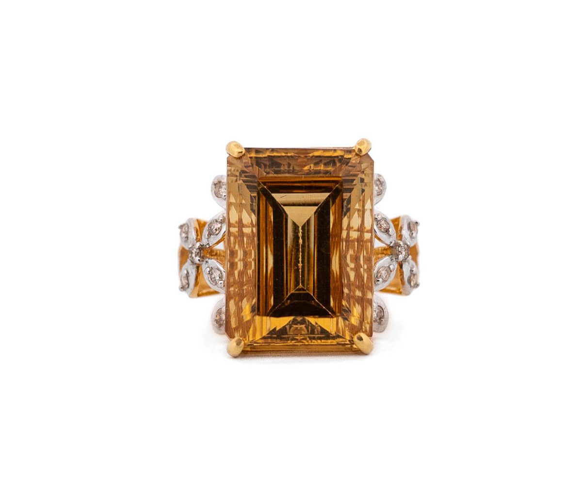 Women's 18k Citrine Diamond Ring 6.4dwt