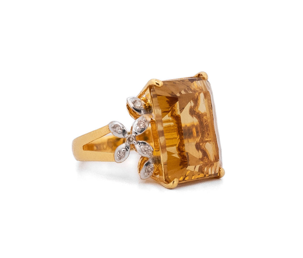 Women's 18k Citrine Diamond Ring 6.4dwt