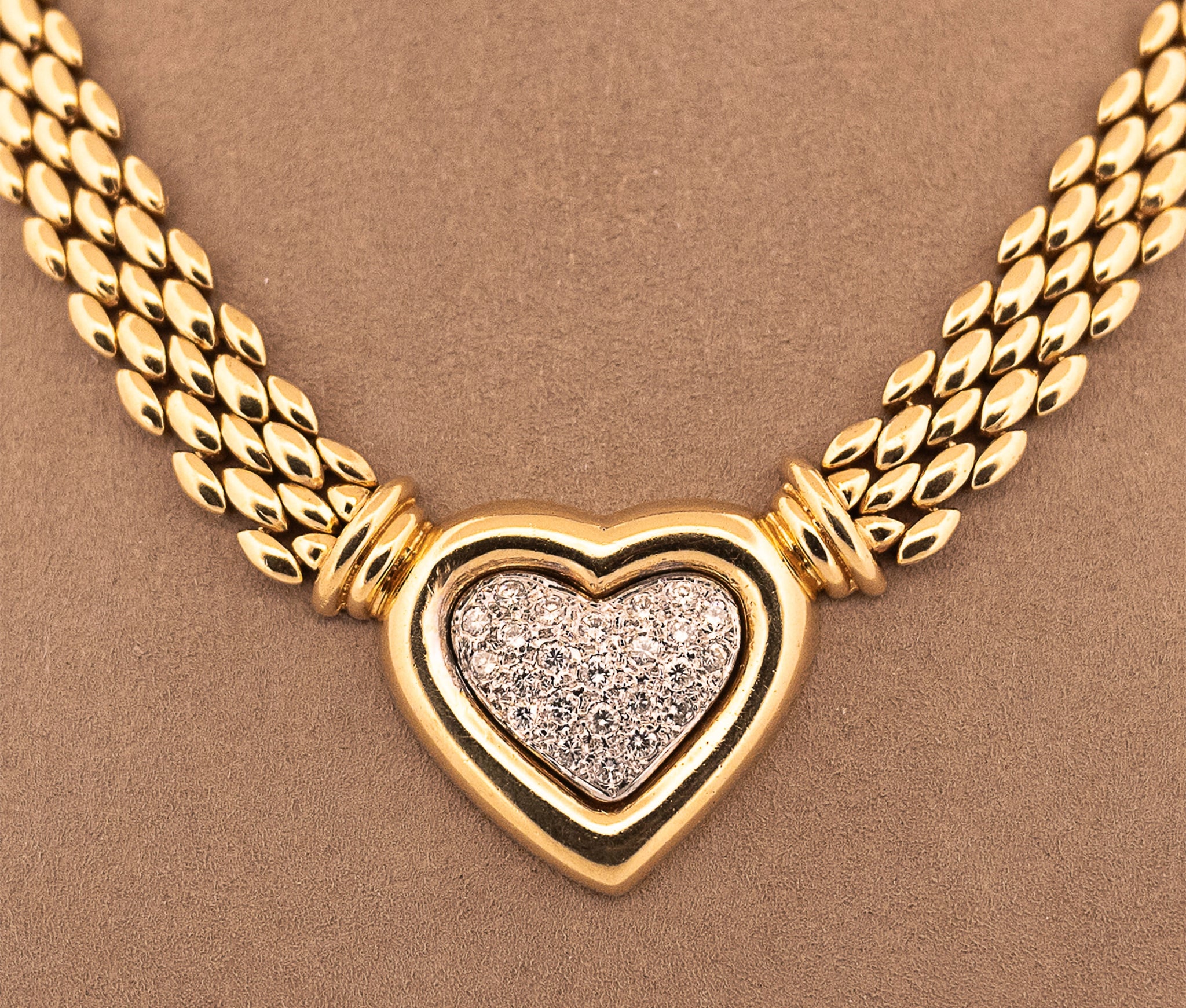 14k Yellow Gold 0.94 Ct Pave Diamond Heart Necklace With Panther Link Chain