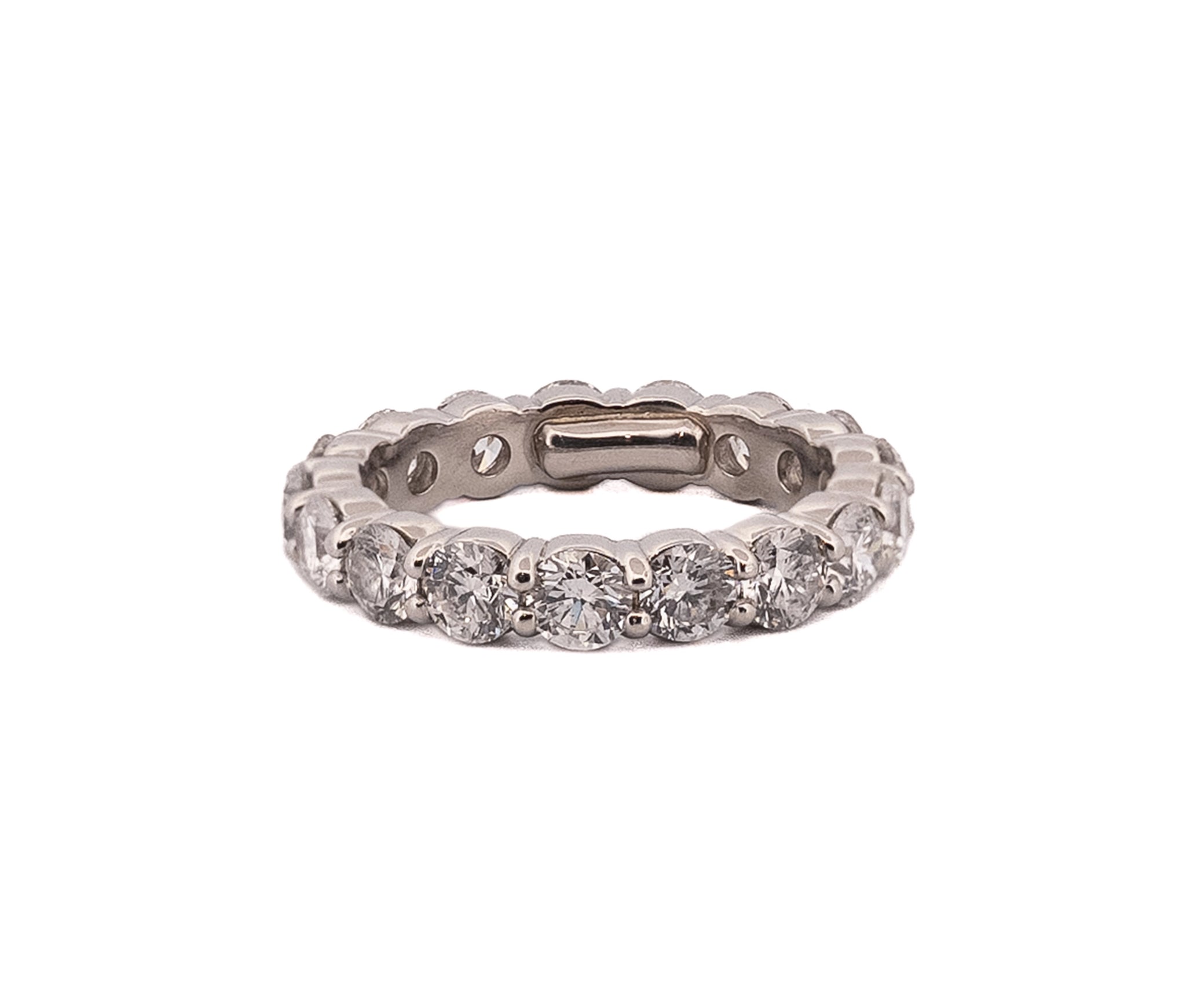 18kt White Gold Diamond Eternity Band