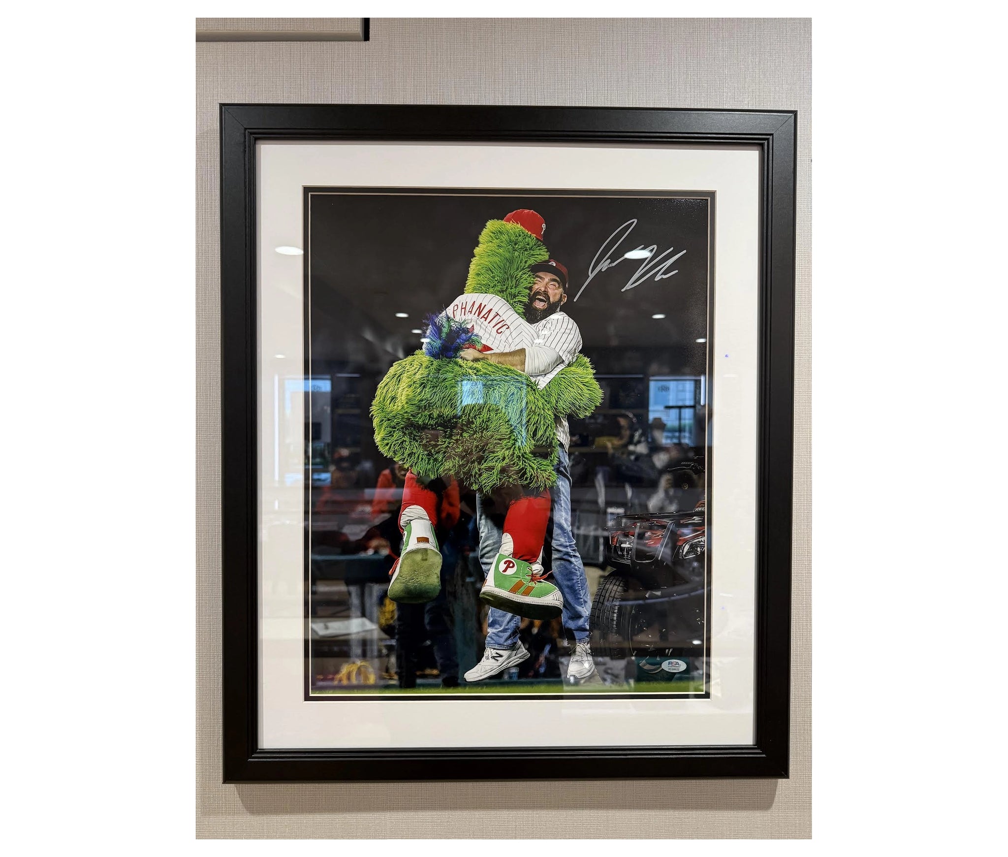 Jason Kelce Autographed Photo PSA Authenticated