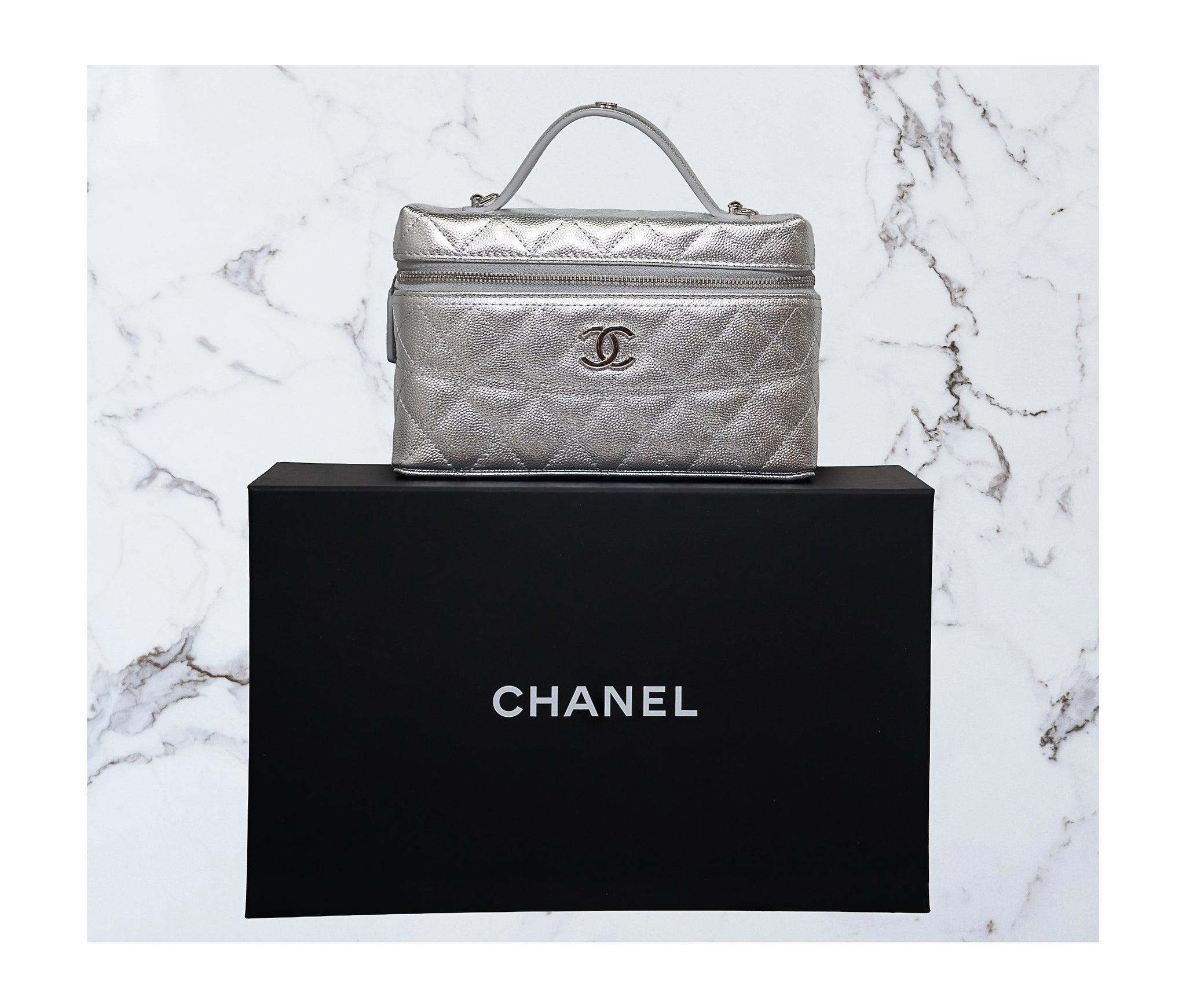 Chanel Metallic Silver Caviar Quilted Trendy Handle Slim Vanity